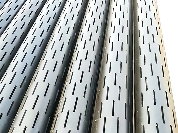 Neatly arranged staggered slotted liners